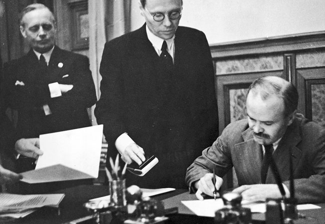 23 августа 1939 года. Москва. Подписание Договора о ненападении между Германией и СССР