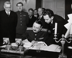 17 декабря 1944 года. Хельсинки. Подписание соглашения о репарациях