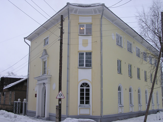 January 31, 2003. Sortavala. Former Suojeluskunta building