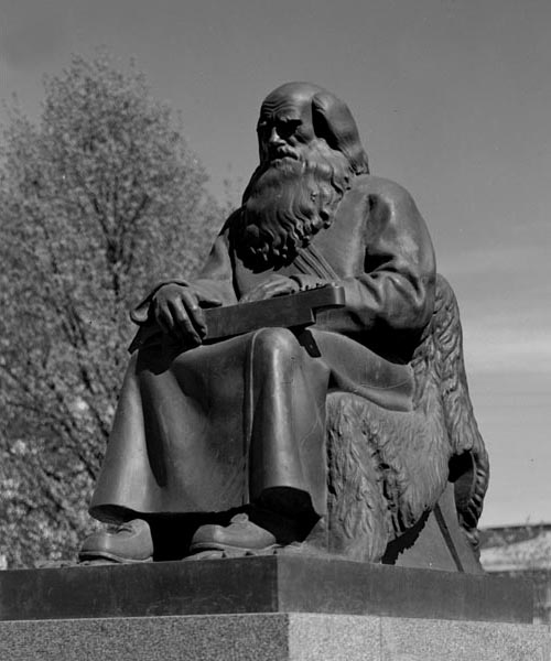 Late 1930's. Sortavala. The monument of Petri Shemeikka