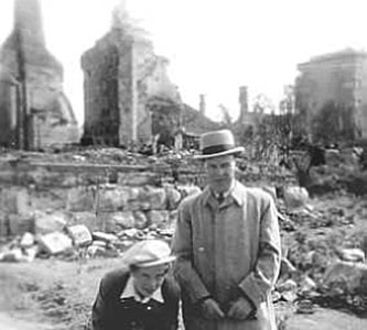 1940-luvun alussa. Sortavala. Pommitettu talot