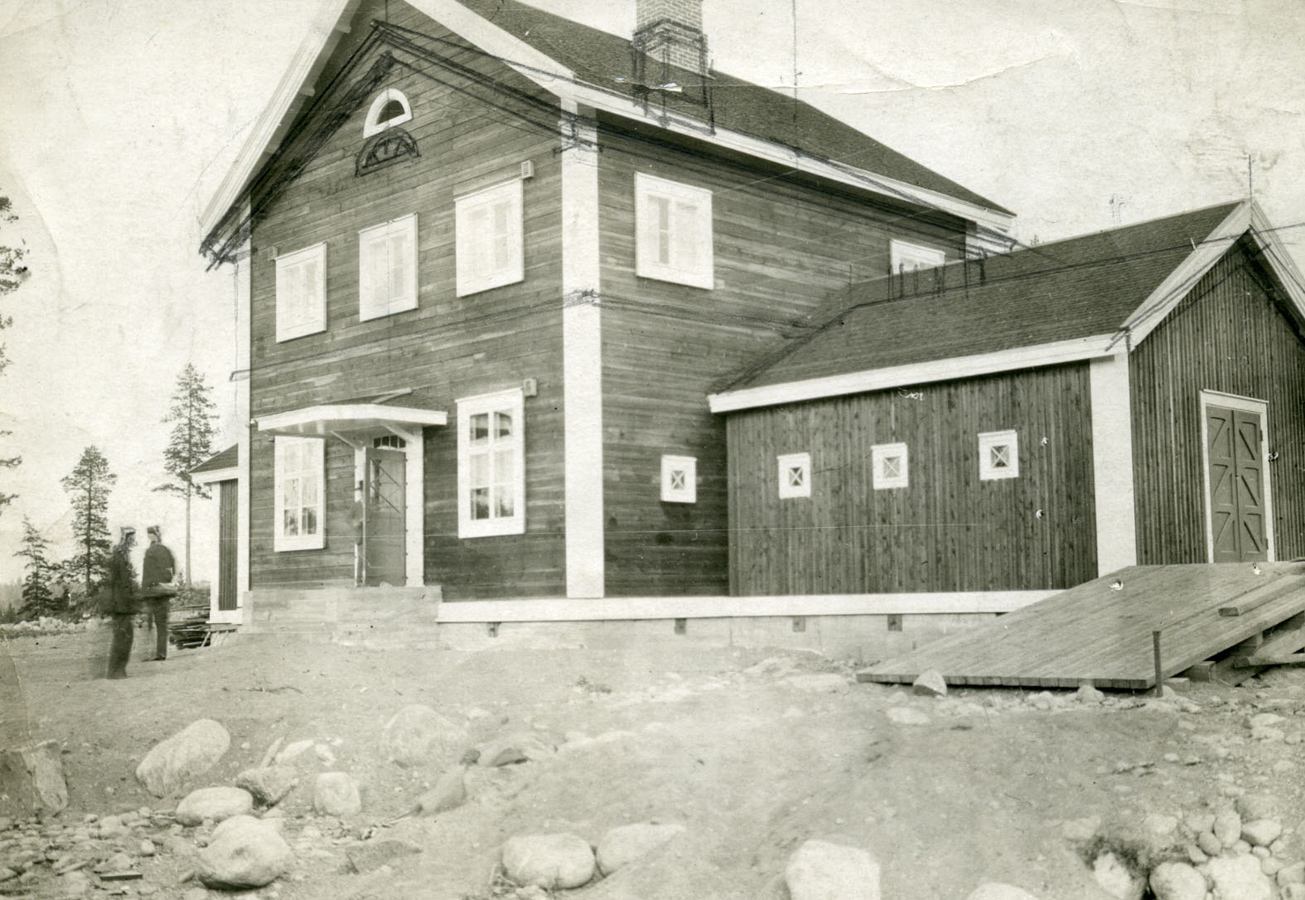 1921. Loimola railway station