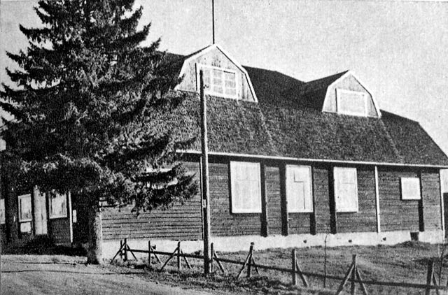 1930's. Building of "Väinämöinen's Scythe" ("The Orion Nebula") youth society