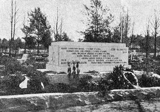 May 14, 1922. Tombstone of the fallen in the Olonets expedition