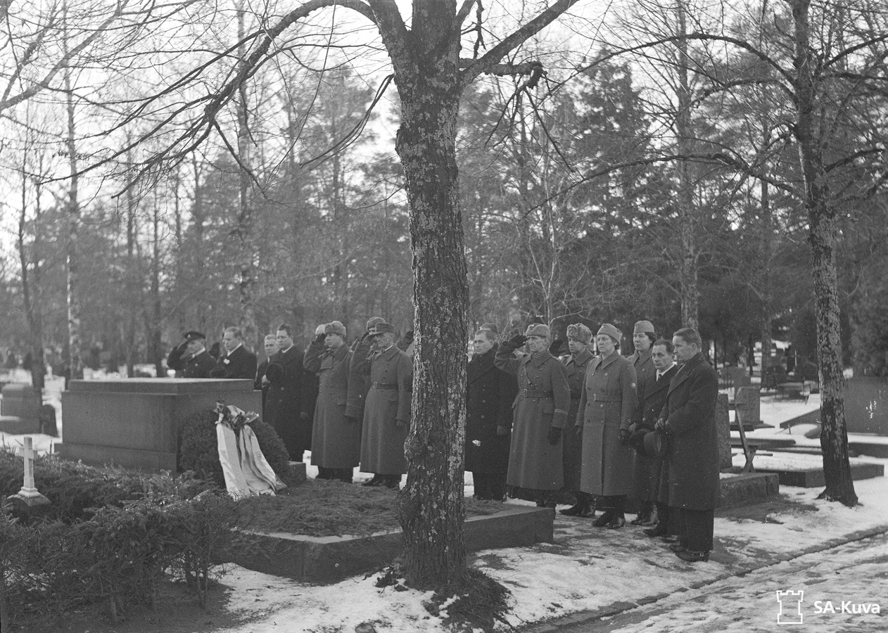 December 6, 1943. Tombstone of the fallen in the Olonets expedition