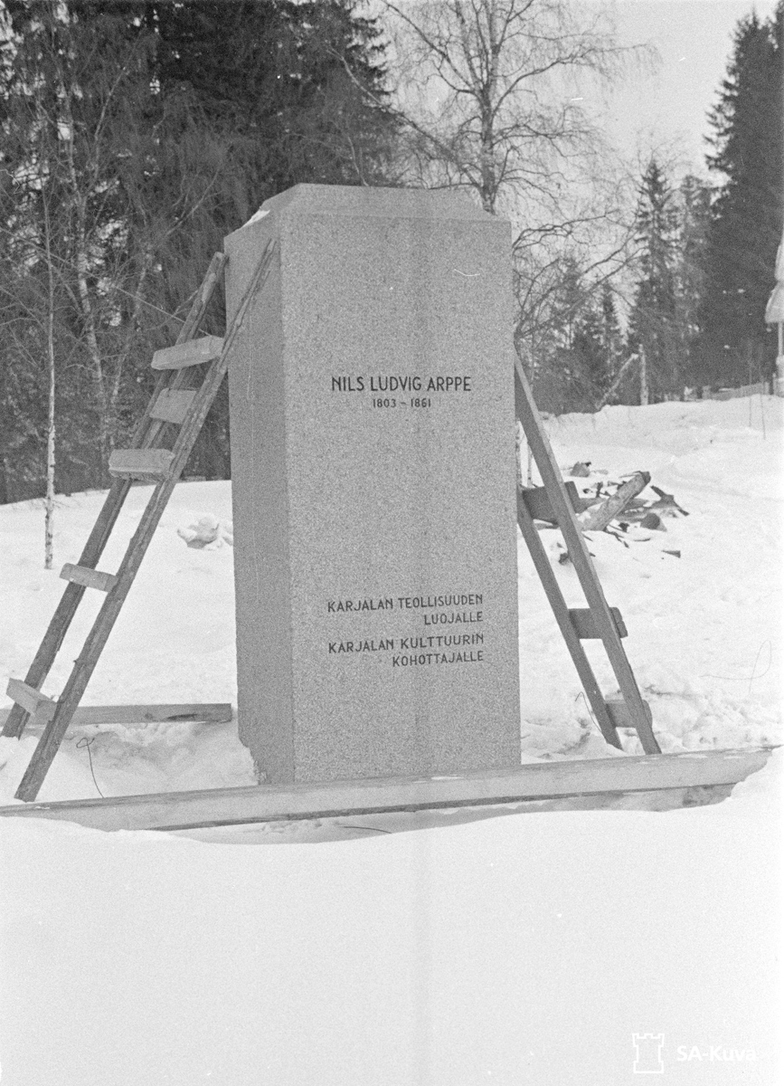 March 17, 1940. Monument to Nils Ludvig Arppe