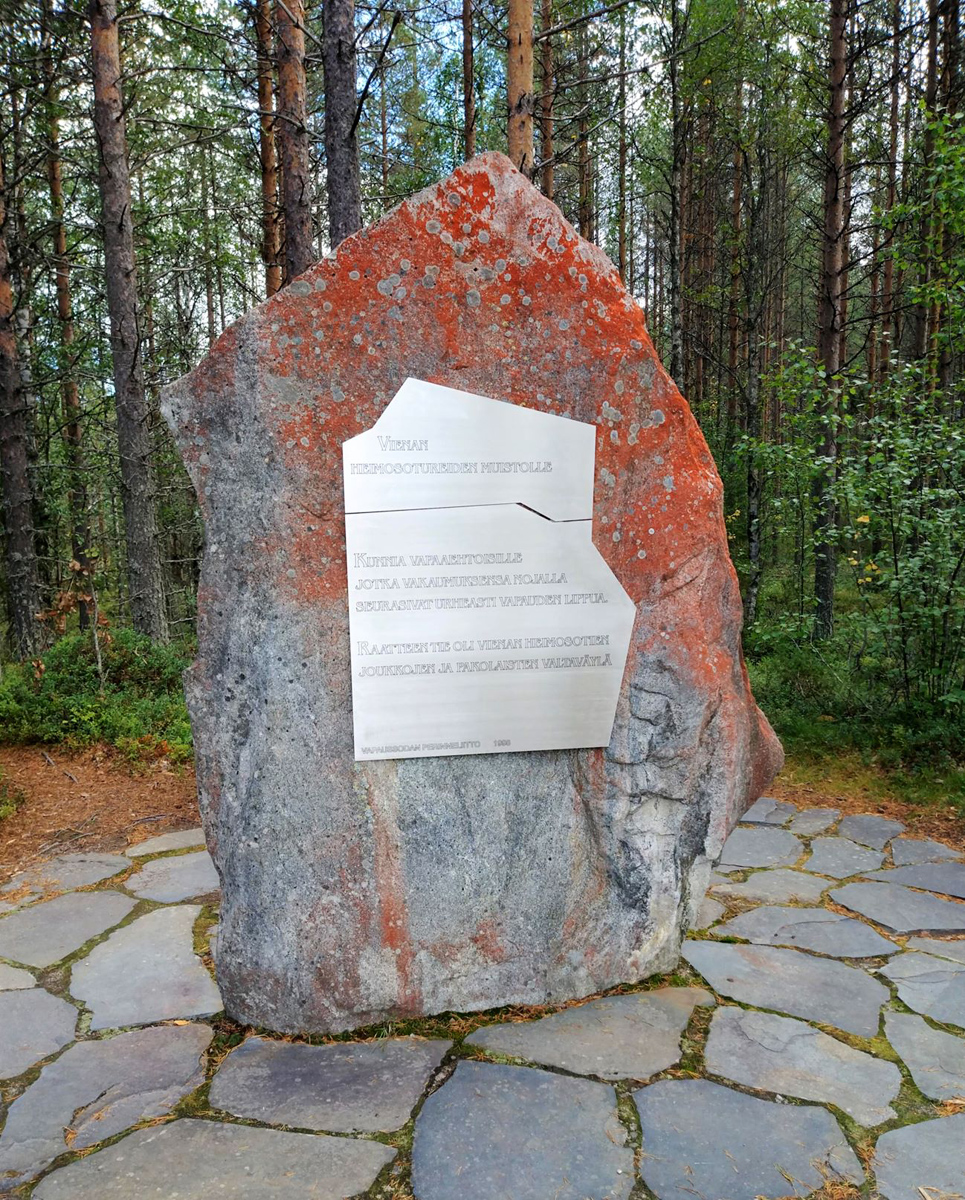 2021. Monument to the warrior-liberators and the refugees from the White Sea Karelia