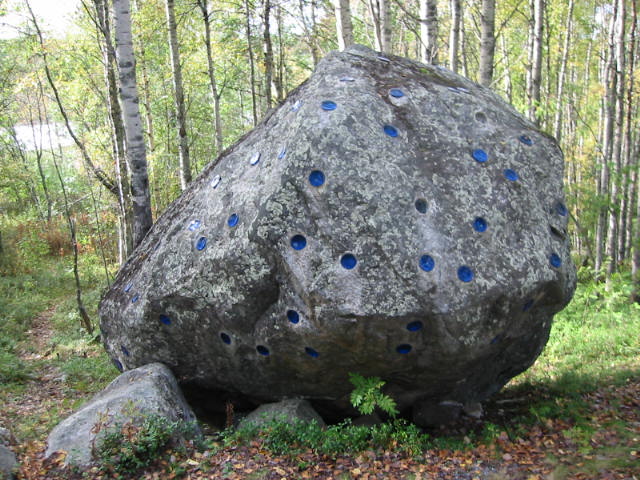 August 31, 2002. Vaassila stone